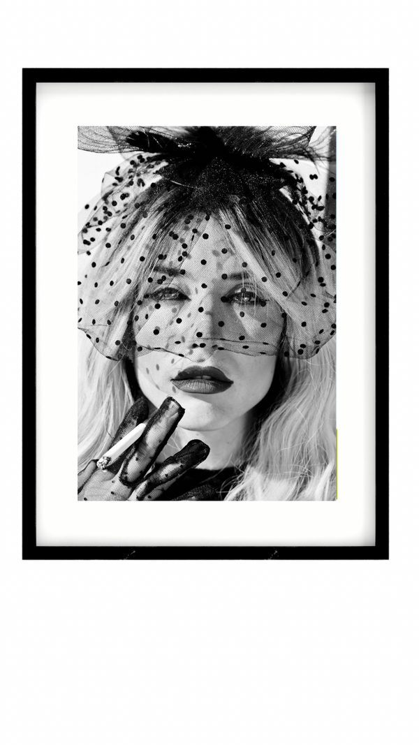Glamour in Shadows